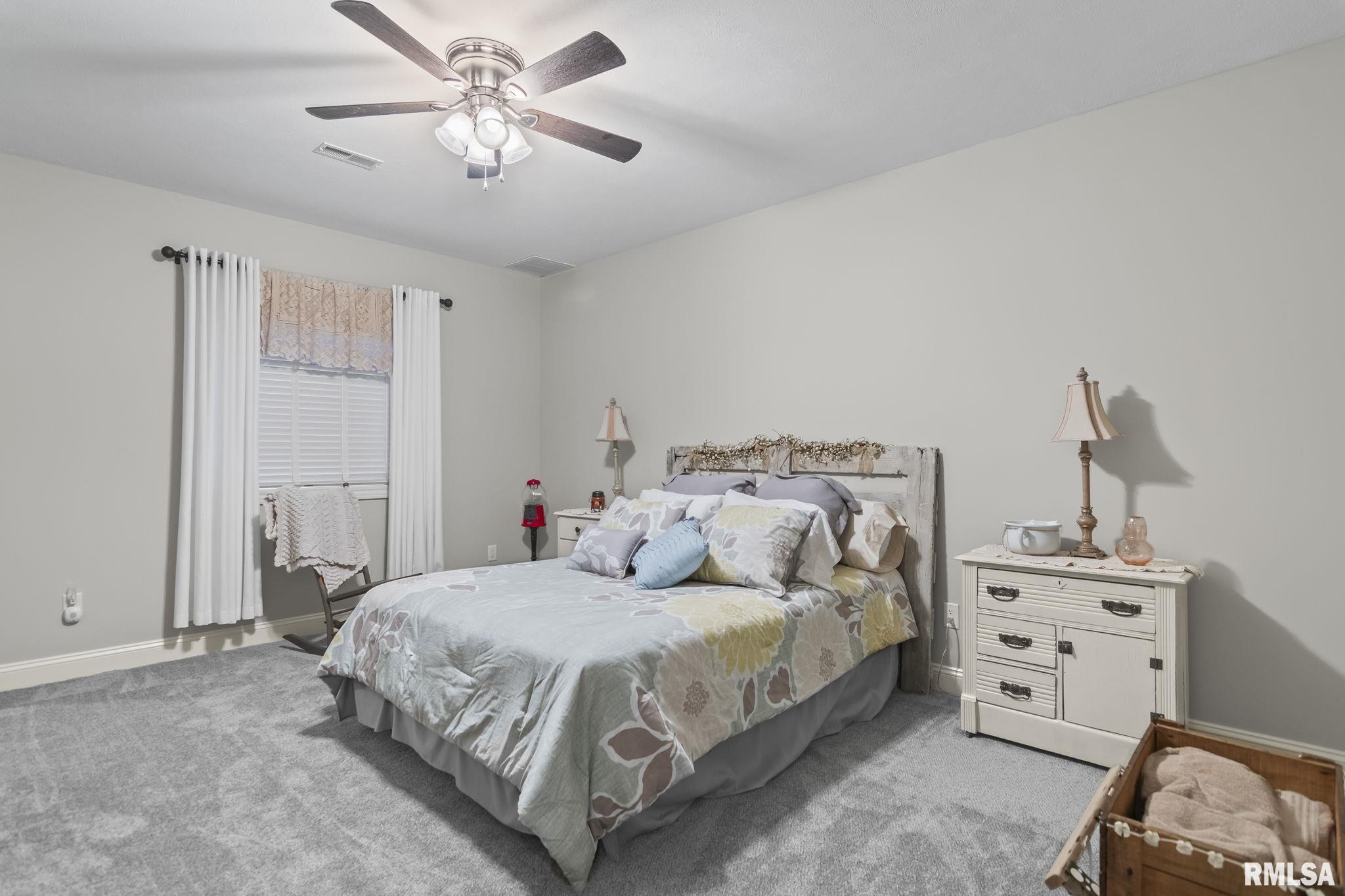 4304 Castle Pines Drive Springfield, IL 62711 - Photo 28 of 45