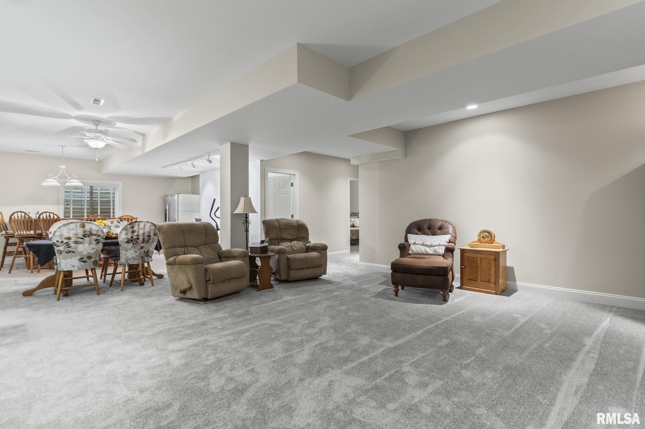 4304 Castle Pines Drive Springfield, IL 62711 - Photo 30 of 45