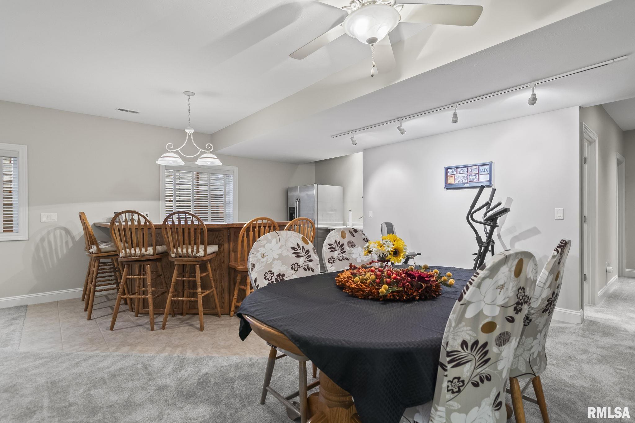 4304 Castle Pines Drive Springfield, IL 62711 - Photo 32 of 45