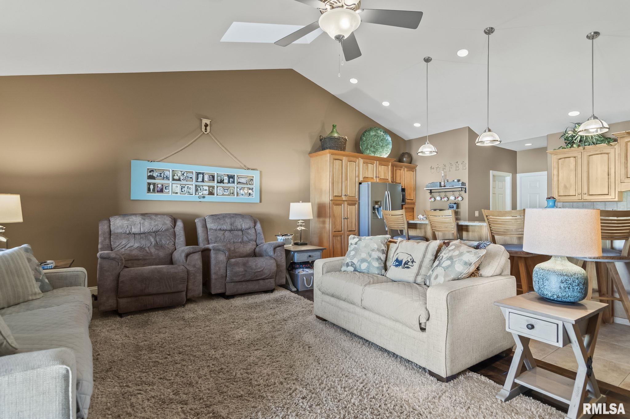 4304 Castle Pines Drive Springfield, IL 62711 - Photo 8 of 45