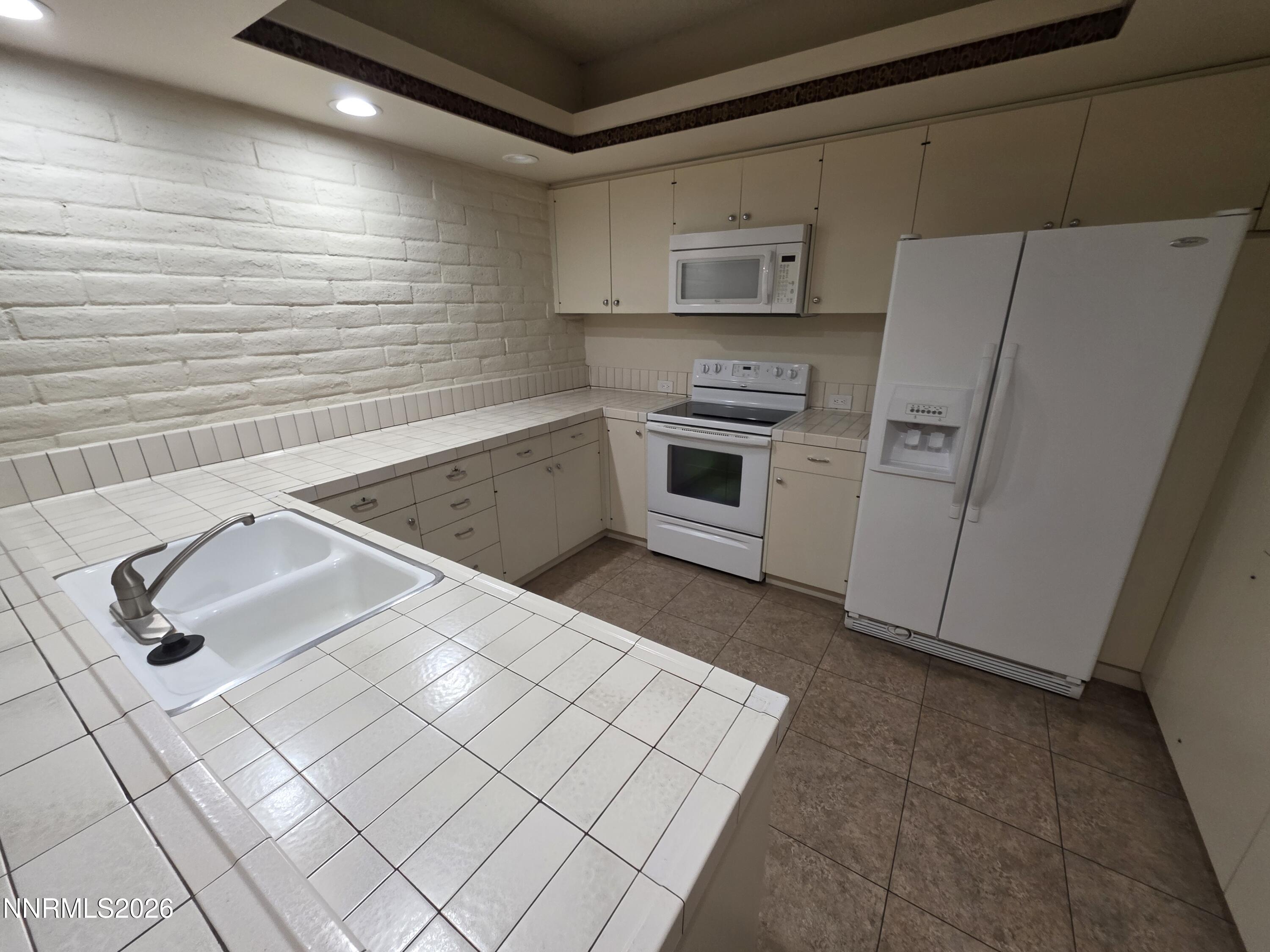 1200 Riverside Drive, Unit 1285 Reno, NV 89503 - Photo 8 of 14 8) 71453-6a25e7ce5374d