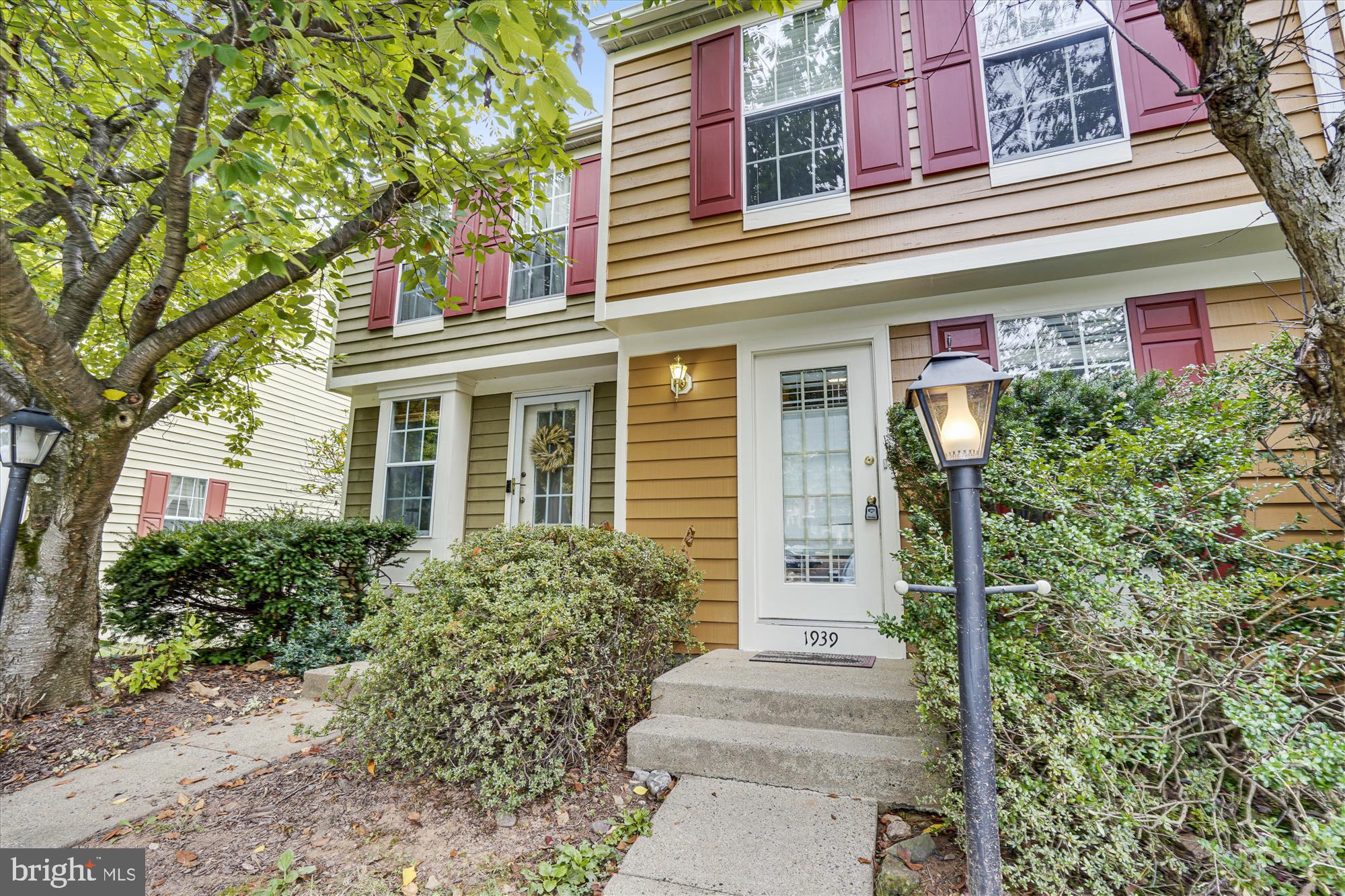 1939 Belmont Ridge Court Reston, VA 20191 - Photo 2 of 39 Front Entrance