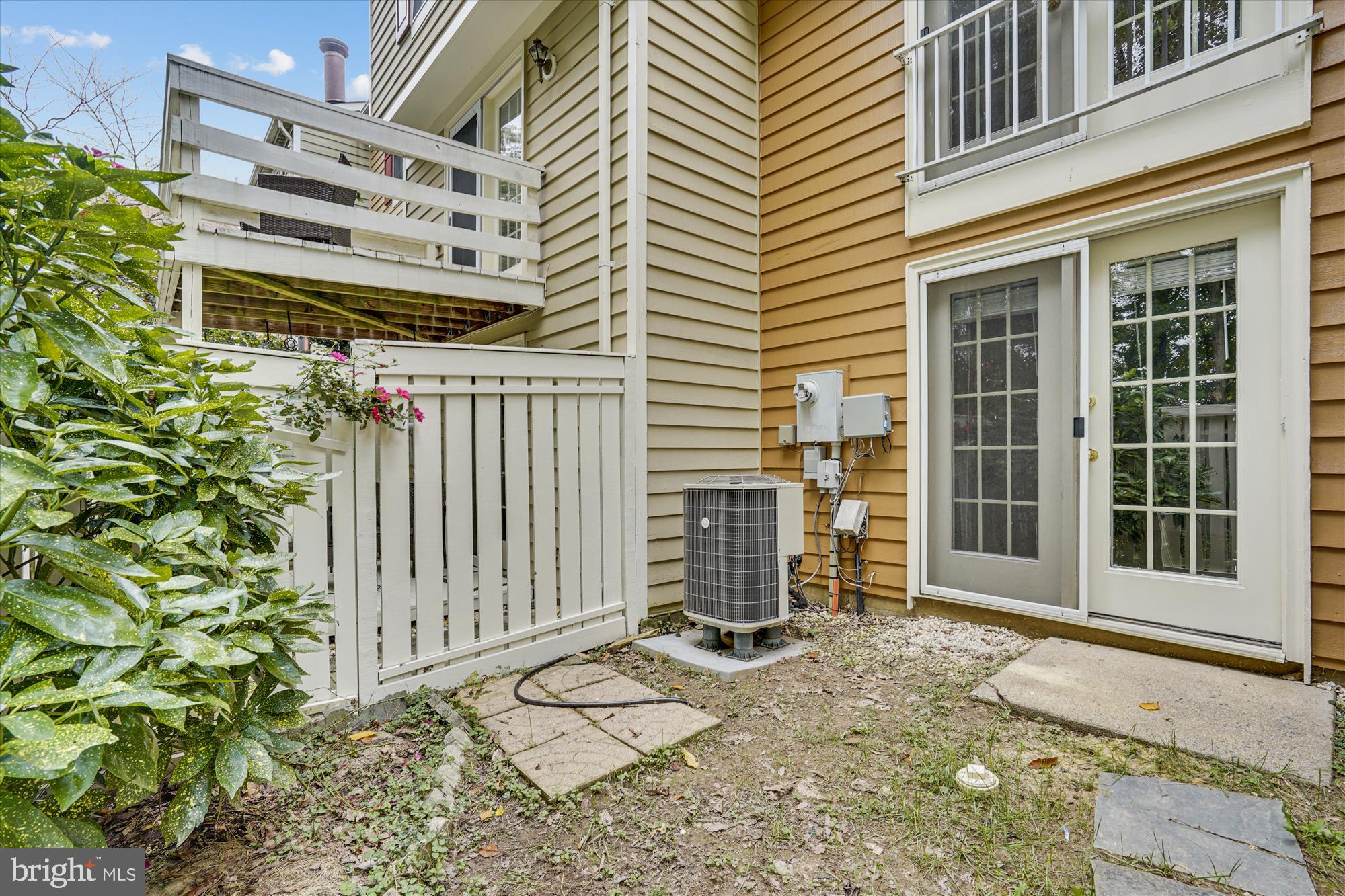 1939 Belmont Ridge Court Reston, VA 20191 - Photo 25 of 39 Rear exterior and patio.