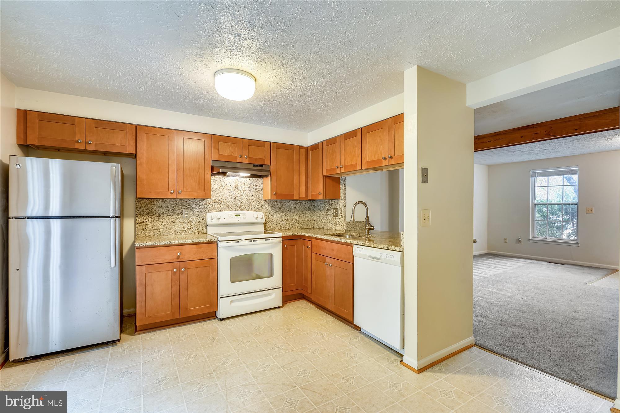 1939 Belmont Ridge Court Reston, VA 20191 - Photo 5 of 39 Kitchen area