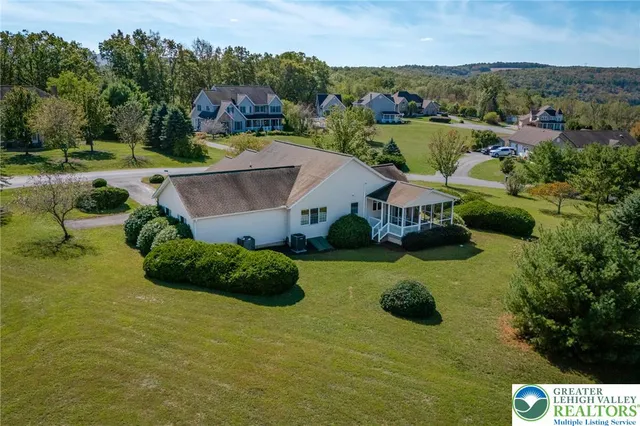 $460,000 | 51 South Red Oak Terrace, New Ringgold, PA 17960