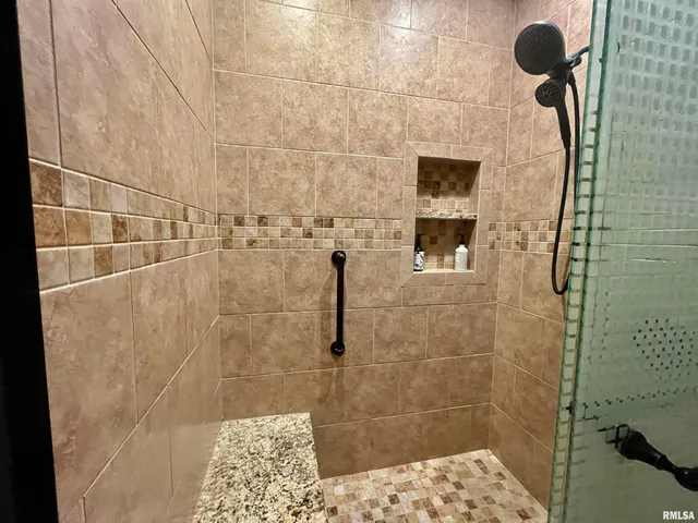 $329,900 | 3220 Massac Creek Road, Metropolis, IL 62960