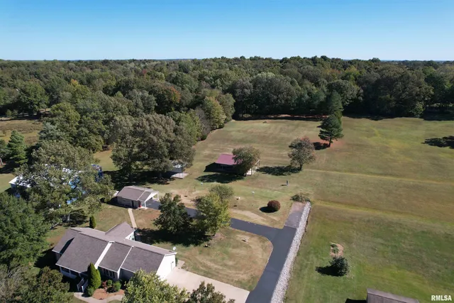 $329,900 | 3220 Massac Creek Road, Metropolis, IL 62960