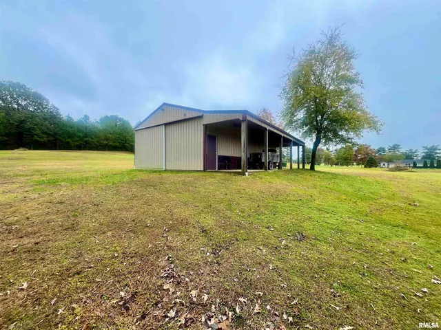 $329,900 | 3220 Massac Creek Road, Metropolis, IL 62960