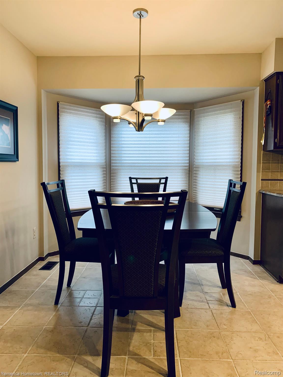 33929 Old Timber Road Farmington, MI 48331 - Photo 6 of 34 Breakfast nook......