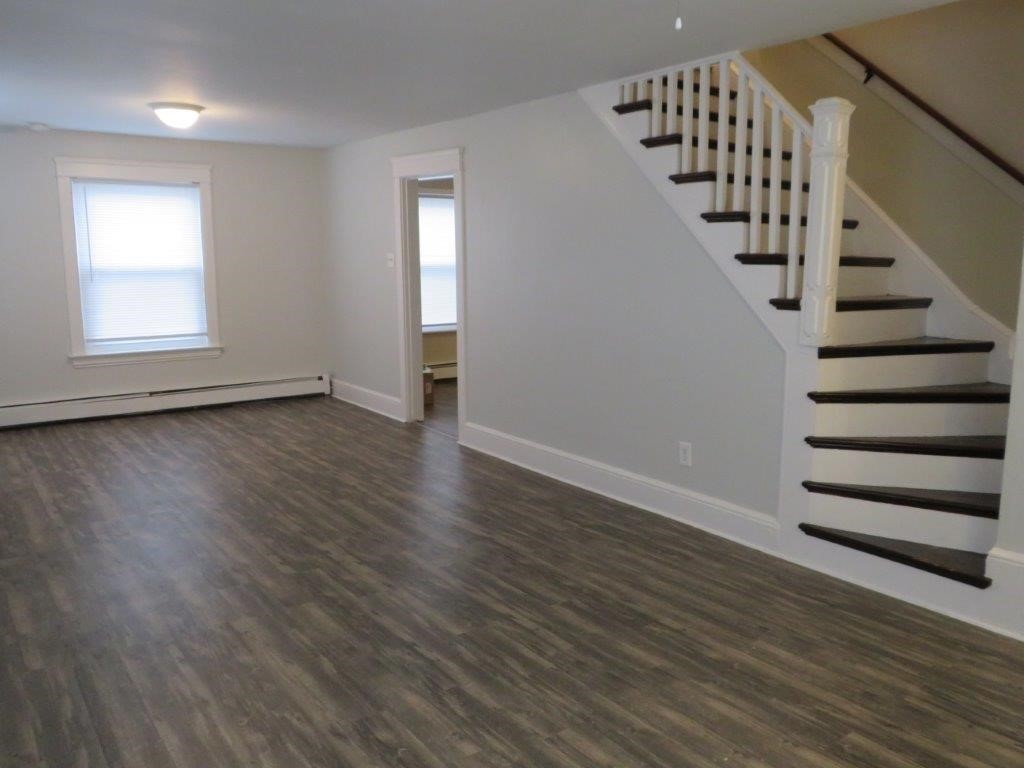 1213 Cumberland Hill Road Woonsocket, RI 02895 - Photo 13 of 31
