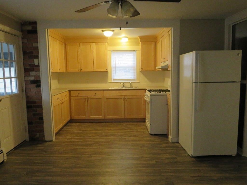 1213 Cumberland Hill Road Woonsocket, RI 02895 - Photo 14 of 31