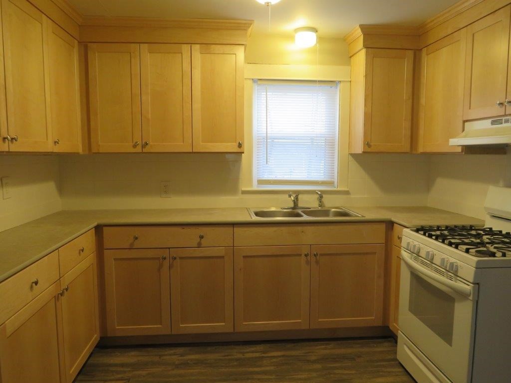 1213 Cumberland Hill Road Woonsocket, RI 02895 - Photo 15 of 31