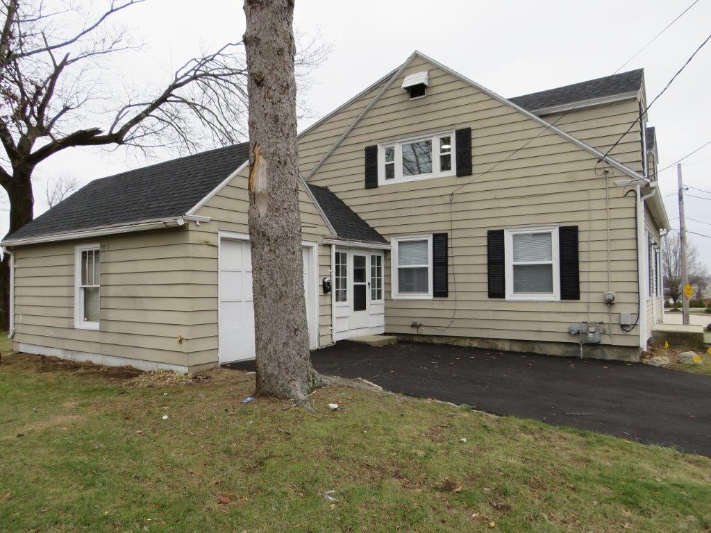 1213 Cumberland Hill Road Woonsocket, RI 02895 - Photo 5 of 31