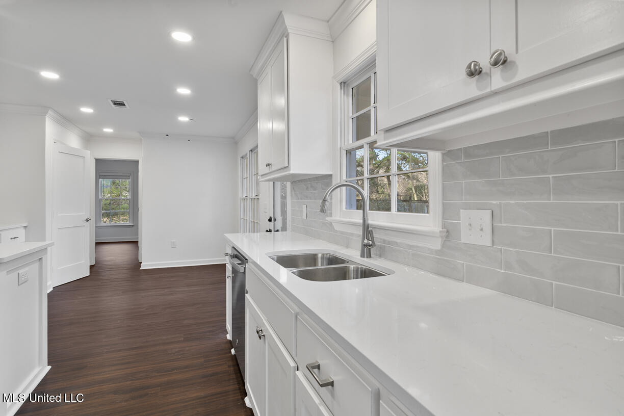 4348 Brook Drive Jackson, MS 39206 - Photo 11 of 33 4348 Brook final-12