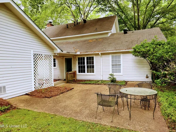 $299,900 | 4348 Brook Drive, Jackson, MS 39206