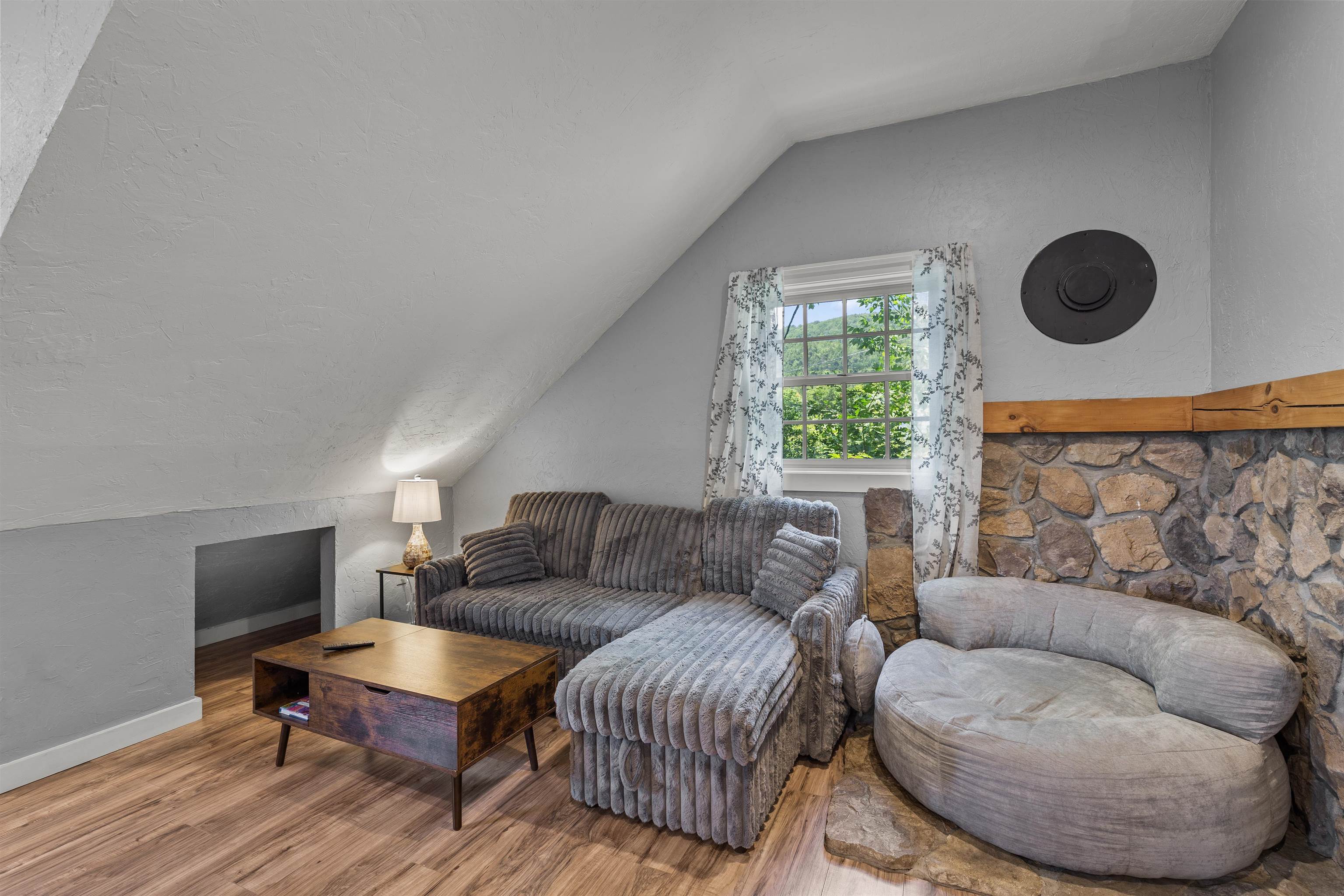 1662 Latham Road Thetford, VT 05043 - Photo 43 of 60