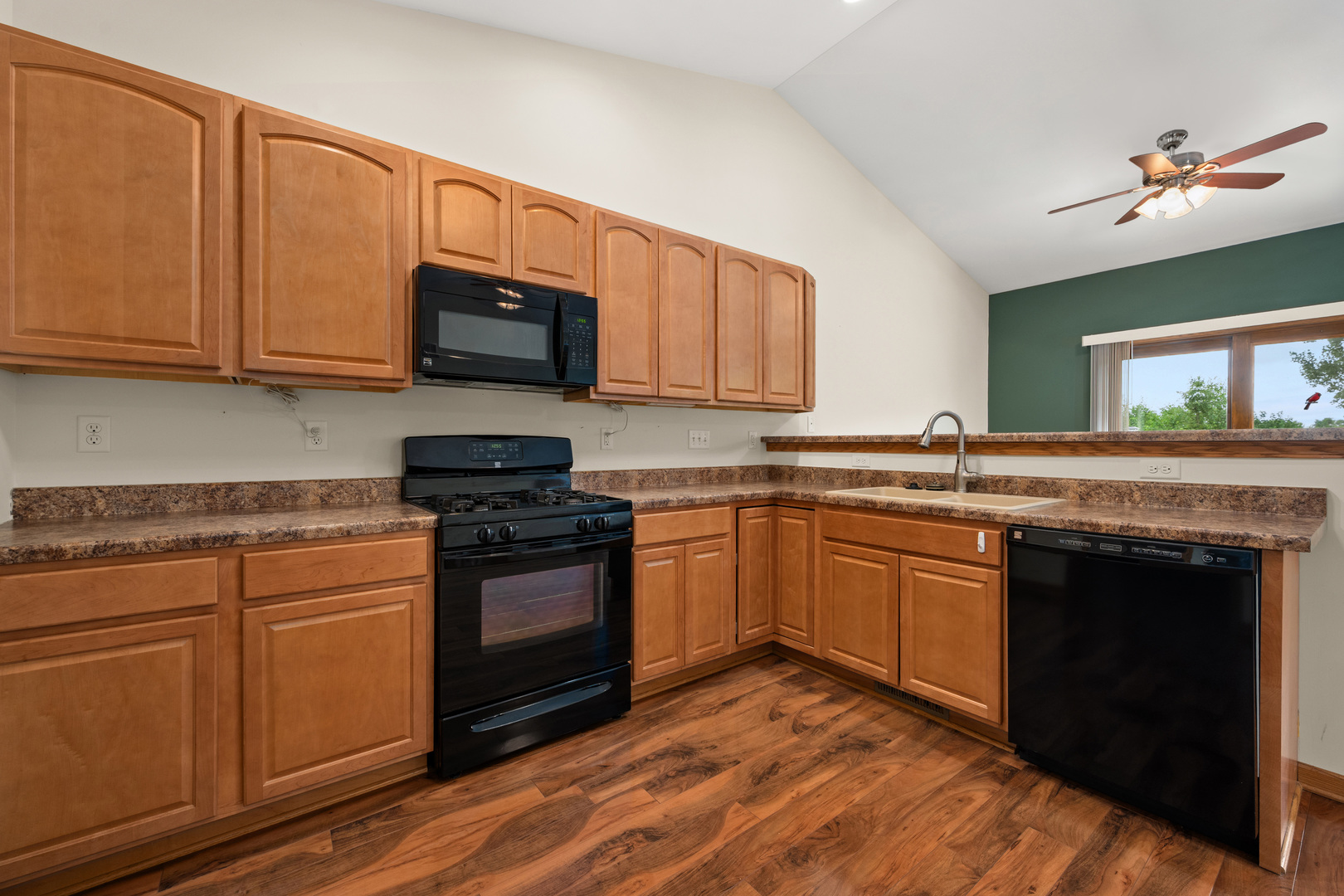1350 Ridge Drive Sycamore, IL 60178 - Photo 13 of 33 Gallery Image 13