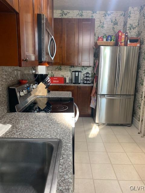 2116 Huckleberry Road Allentown, PA 18104 - Photo 8 of 26 Gallery Image 8