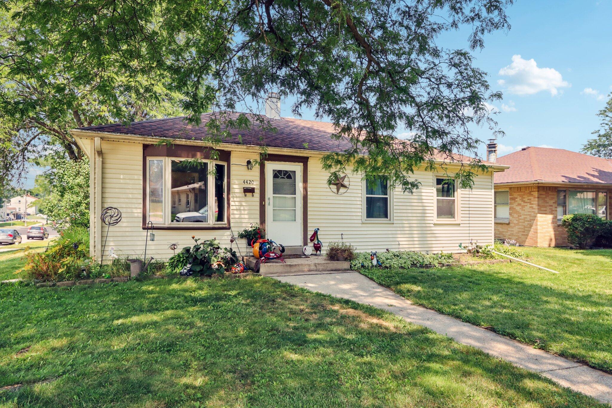 4420 West Van Beck Avenue Greenfield, WI 53220 - Photo 1 of 1 Main