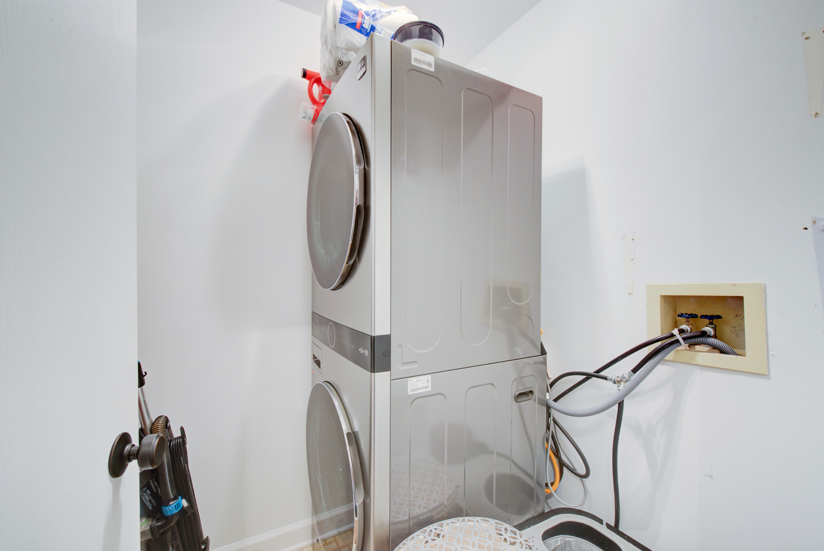 2458 Charleston Drive, Unit 6 Schaumburg, IL 60193 - Photo 22 of 31