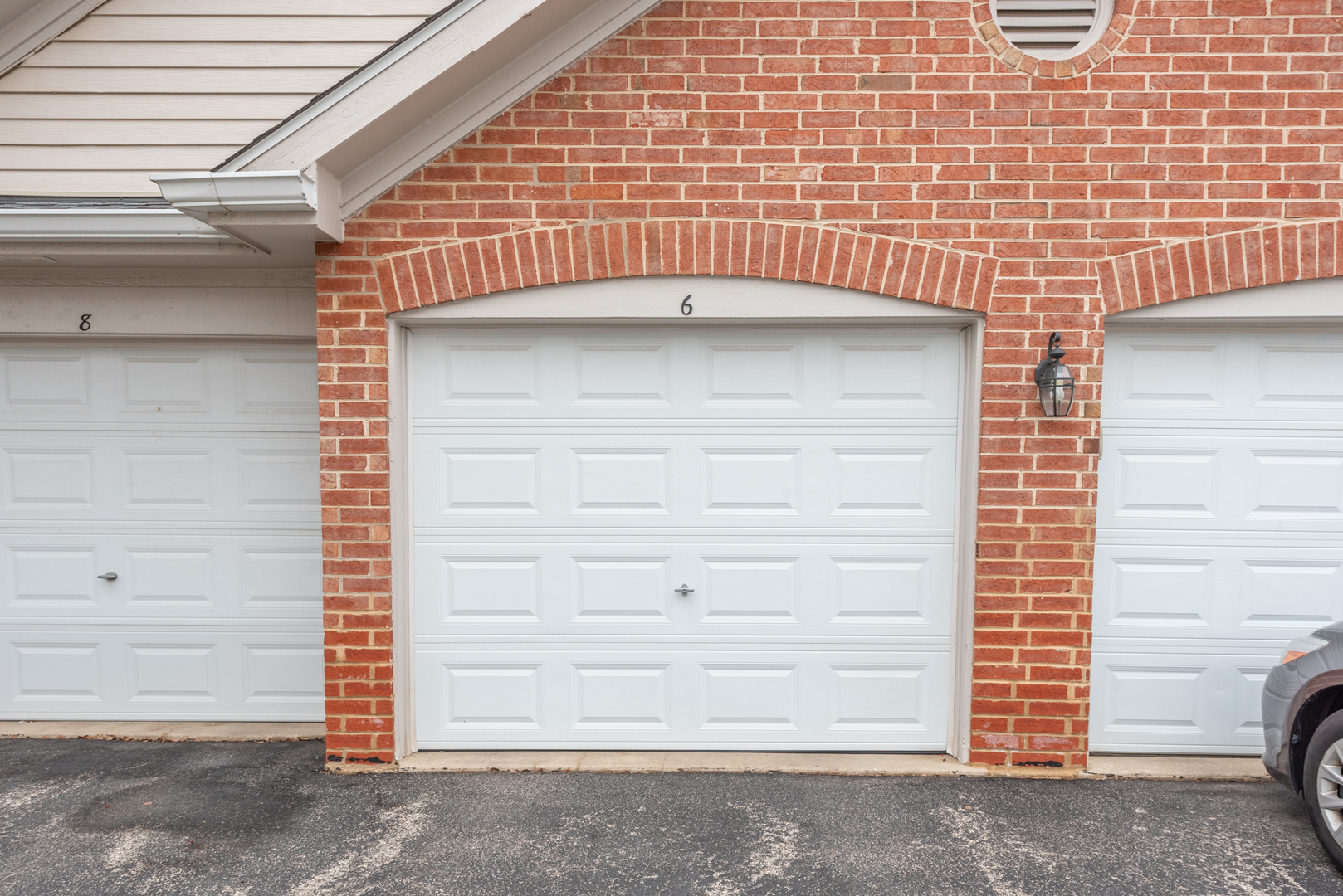 2458 Charleston Drive, Unit 6 Schaumburg, IL 60193 - Photo 3 of 31