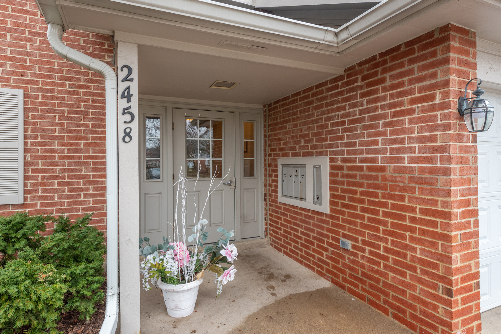 2458 Charleston Drive, Unit 6 Schaumburg, IL 60193 - Photo 4 of 31 a front view of a house