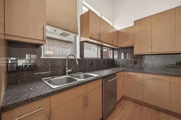 $3,200 | 724 Ruthven Street, Houston, TX 77019