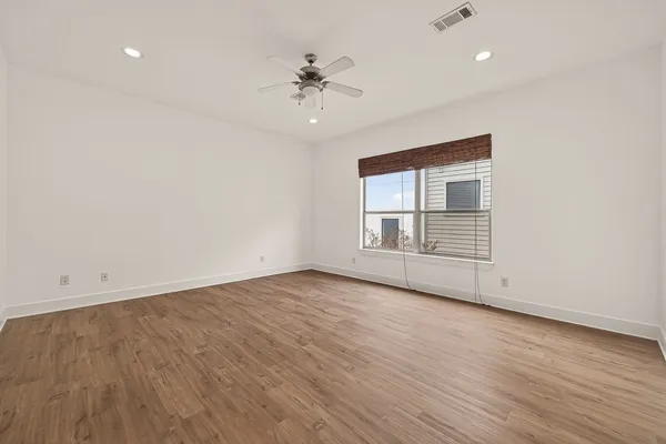 $3,200 | 724 Ruthven Street, Houston, TX 77019