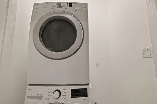 $3,200 | 724 Ruthven Street, Houston, TX 77019