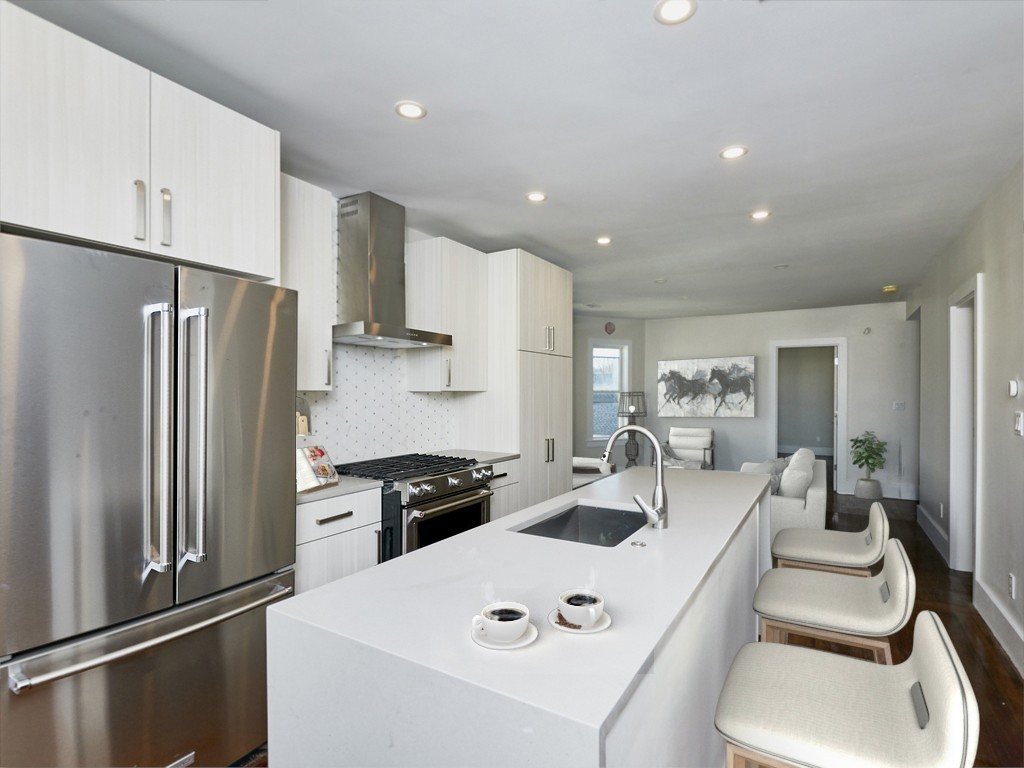 351 Centre Street, Unit 3 Boston, MA 02122 - Photo 2 of 13