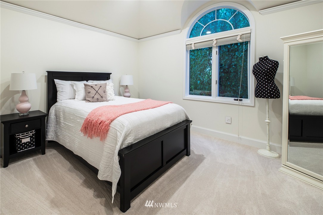 3319 Evergreen Point Road Medina, WA 98039 - Photo 18 of 25