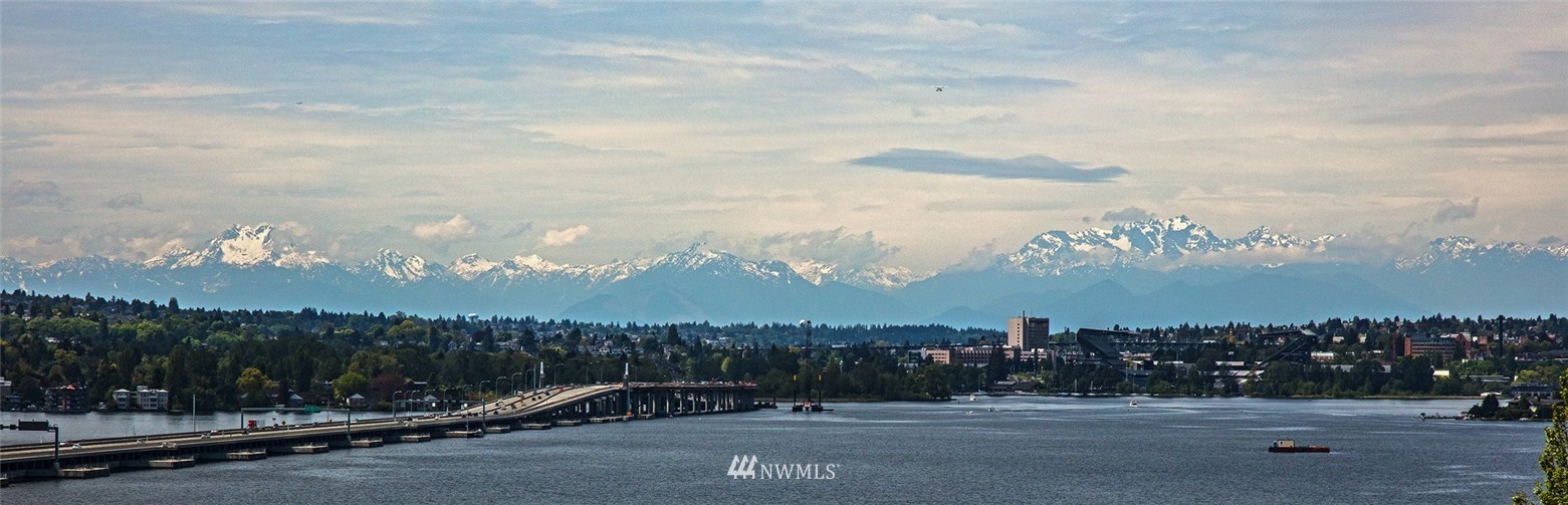 3319 Evergreen Point Road Medina, WA 98039 - Photo 3 of 25