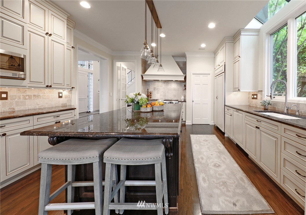 3319 Evergreen Point Road Medina, WA 98039 - Photo 6 of 25