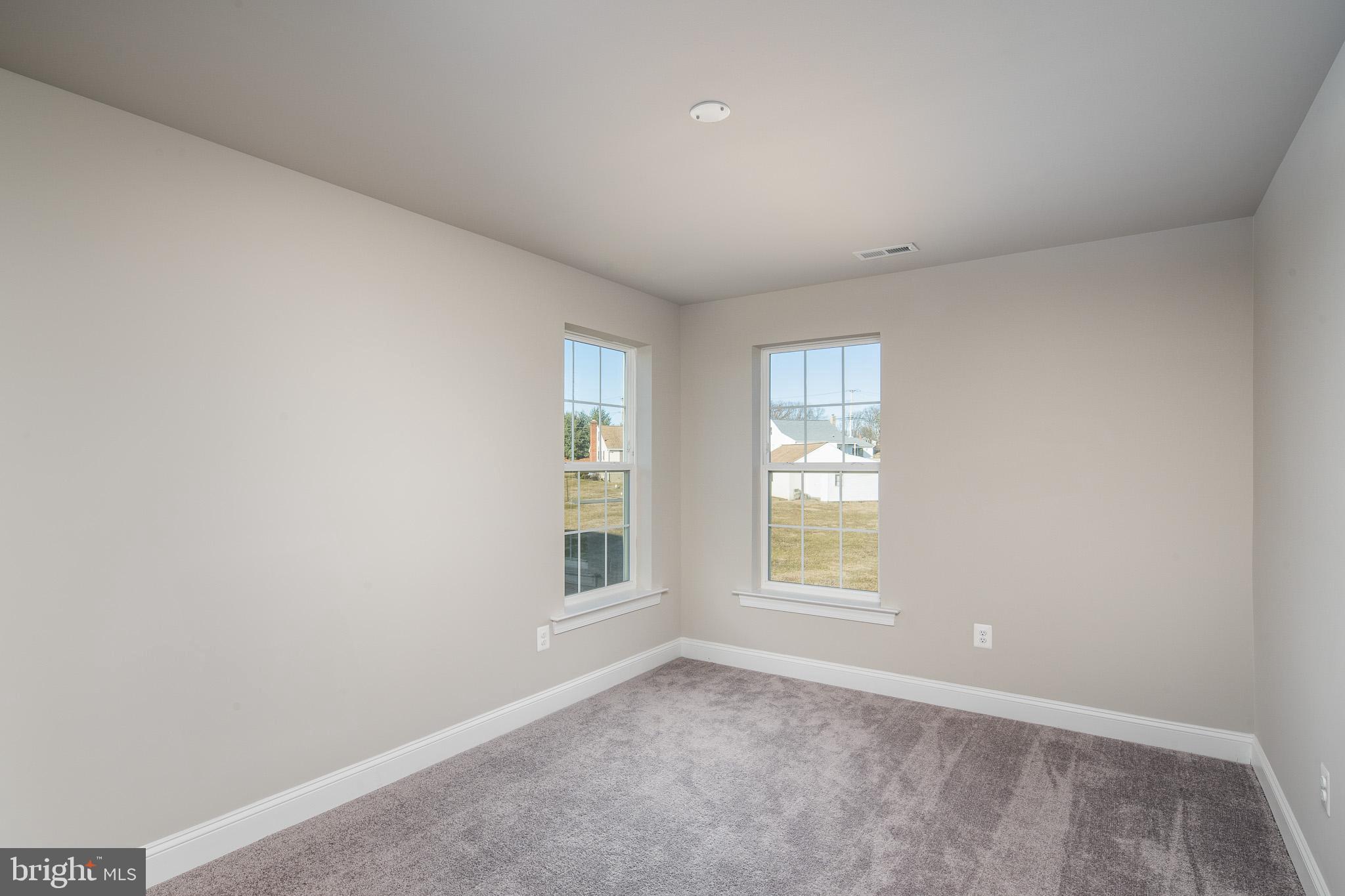 6444 Hanover Road Hanover, MD 21076 - Photo 18 of 29 an empty room with windows