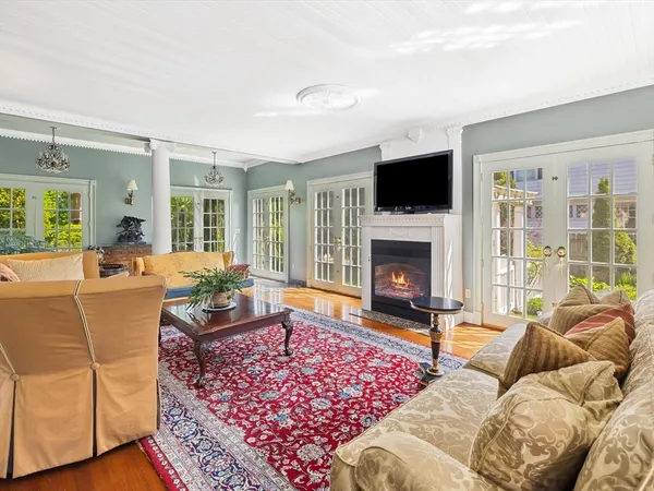 $1,145,000 | 31 Lenox Street, Worcester, MA 01602