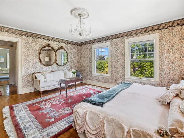 $1,145,000 | 31 Lenox Street, Worcester, MA 01602