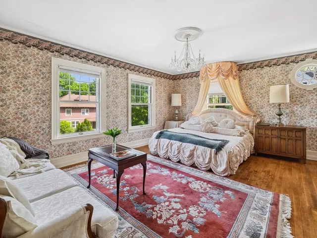 $1,195,000 | 31 Lenox Street, Worcester, MA 01602