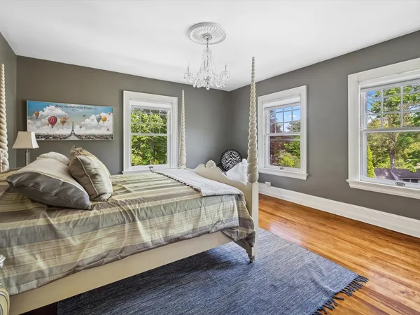 $1,145,000 | 31 Lenox Street, Worcester, MA 01602