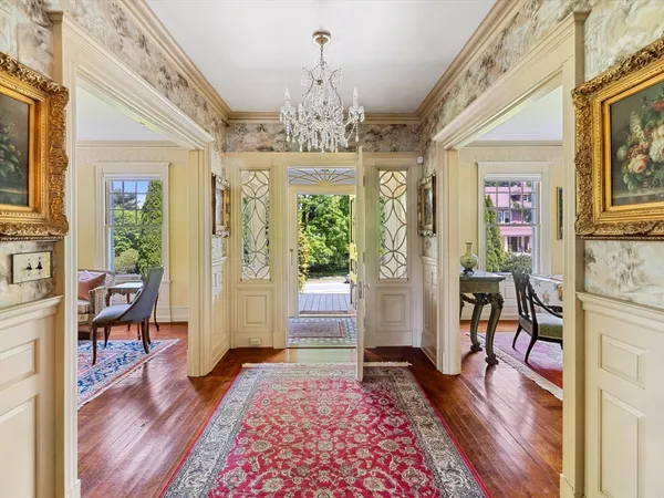 $1,145,000 | 31 Lenox Street, Worcester, MA 01602