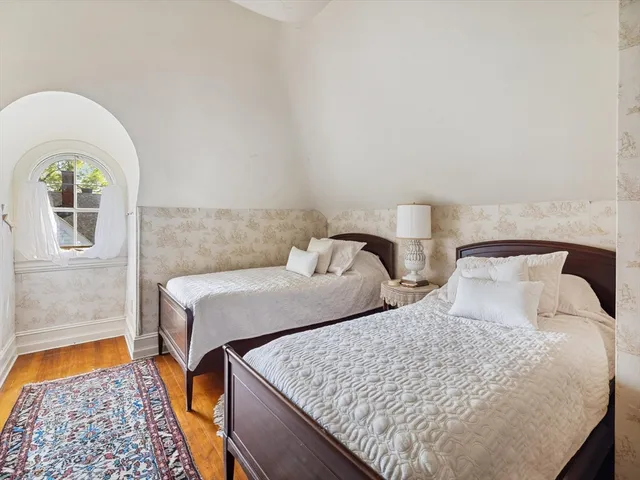 $1,195,000 | 31 Lenox Street, Worcester, MA 01602