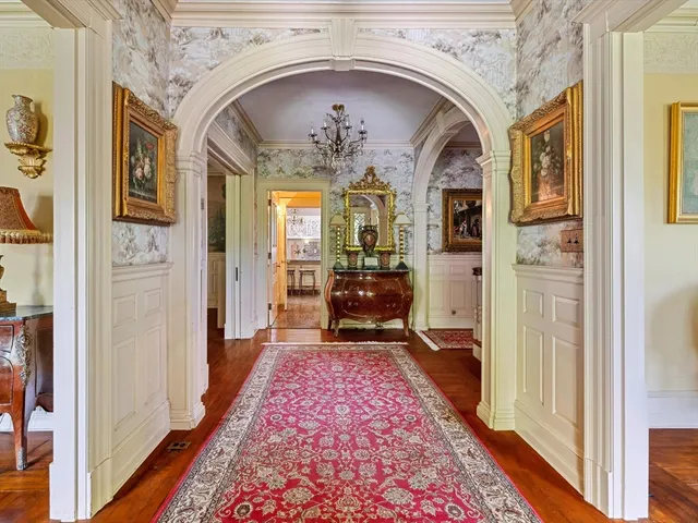 $1,195,000 | 31 Lenox Street, Worcester, MA 01602