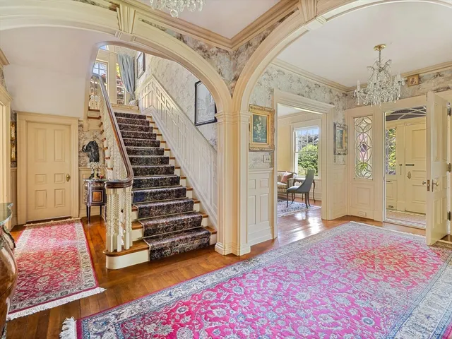 $1,195,000 | 31 Lenox Street, Worcester, MA 01602