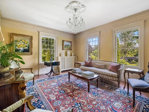 $1,145,000 | 31 Lenox Street, Worcester, MA 01602