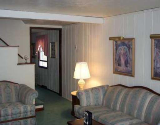 2346 Rose Garden Road Pittsburgh, PA 15220 - Photo 2 of 8 Living Room.