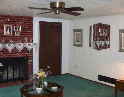 2346 Rose Garden Road Pittsburgh, PA 15220 - Photo 6 of 8 Other.