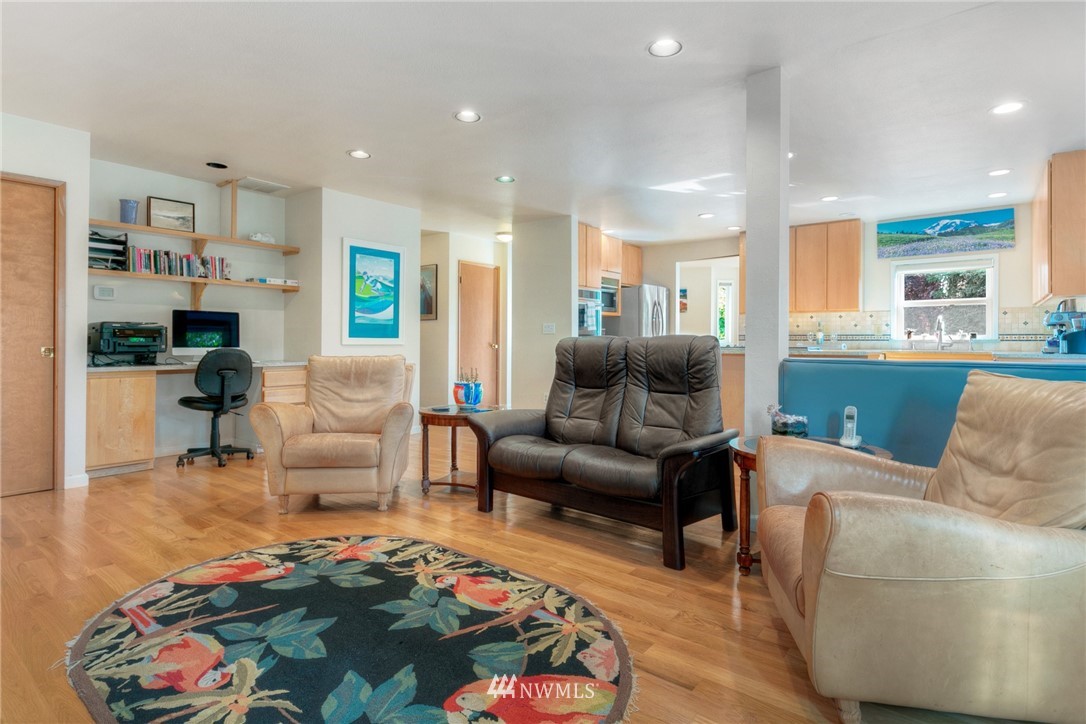 17807 85th Place Northeast Bothell, WA 98011 - Photo 12 of 27 Gallery Image 12