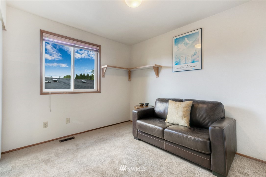 17807 85th Place Northeast Bothell, WA 98011 - Photo 19 of 27 Gallery Image 19