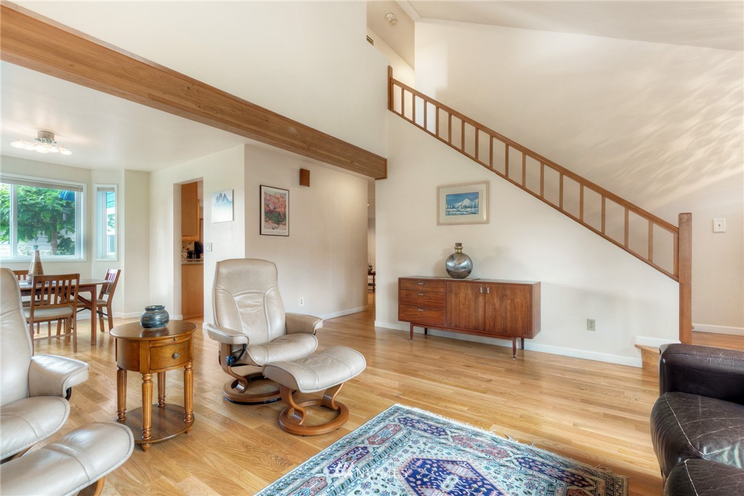 17807 85th Place Northeast Bothell, WA 98011 - Photo 5 of 27 Gallery Image 5