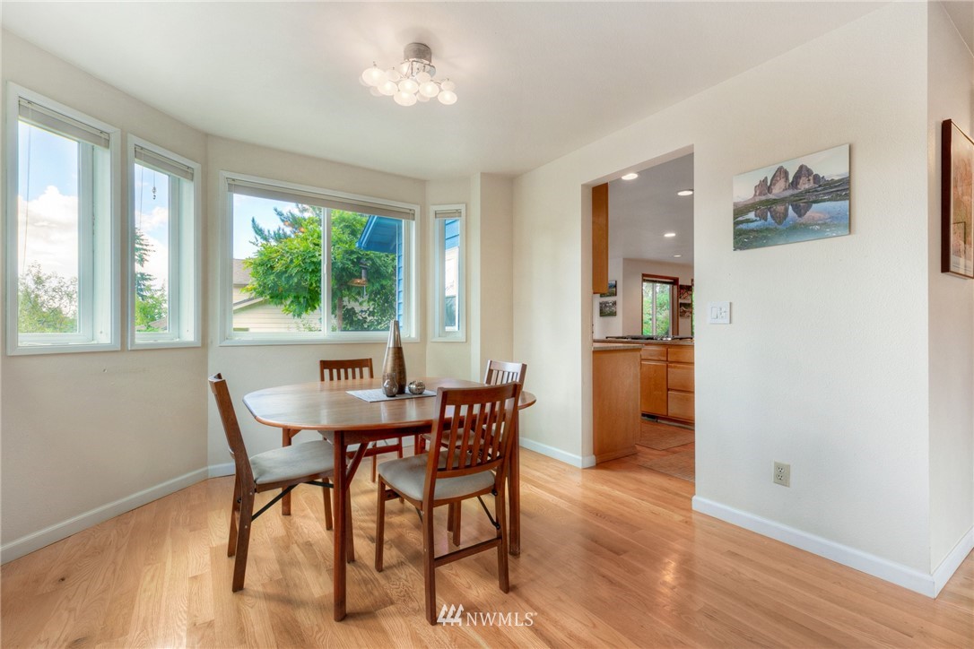 17807 85th Place Northeast Bothell, WA 98011 - Photo 6 of 27 Gallery Image 6
