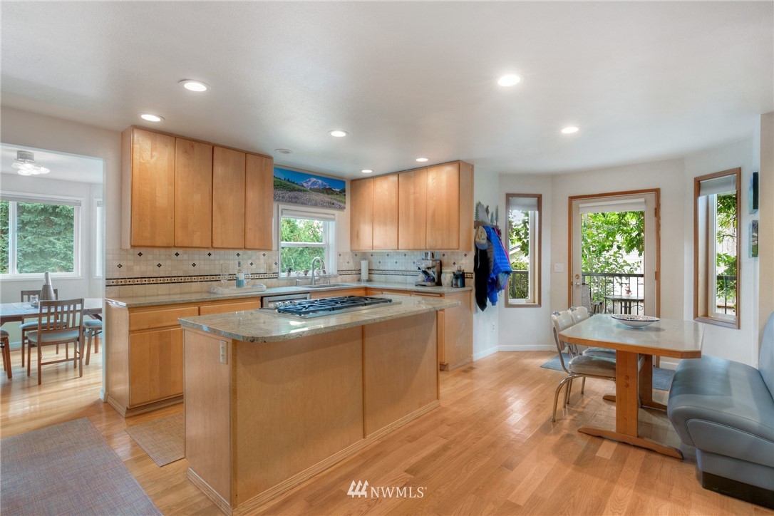 17807 85th Place Northeast Bothell, WA 98011 - Photo 7 of 27 Gallery Image 7